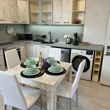 Artistic For 4 Guests In Апартаменты