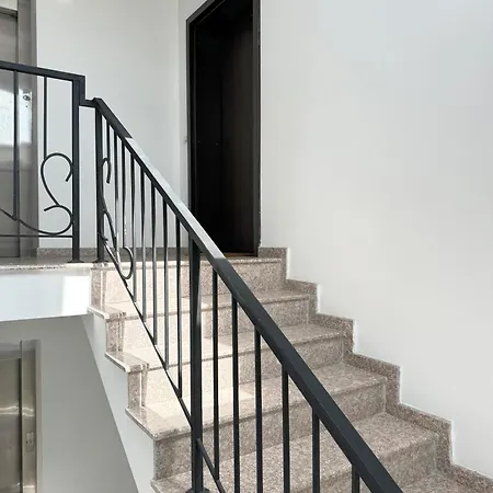 Artistic For 4 Guests In Апартаменты *