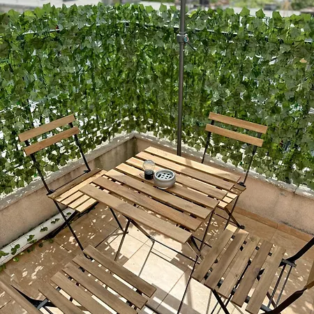 Artistic For 4 Guests In Апартаменты