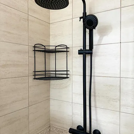 Artistic For 4 Guests In