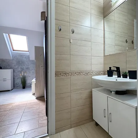 Artistic For 4 Guests In Apartament *