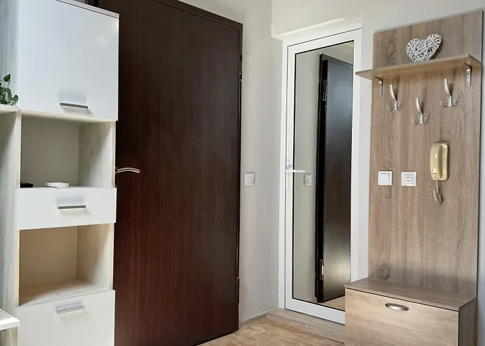 Artistic For 4 Guests In