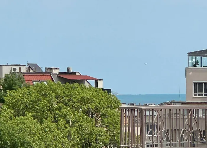 Artistic For 4 Guests In Apartament Burgas City